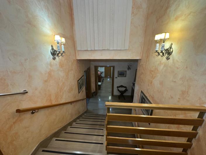 Image No.27-4 Bed Property for sale