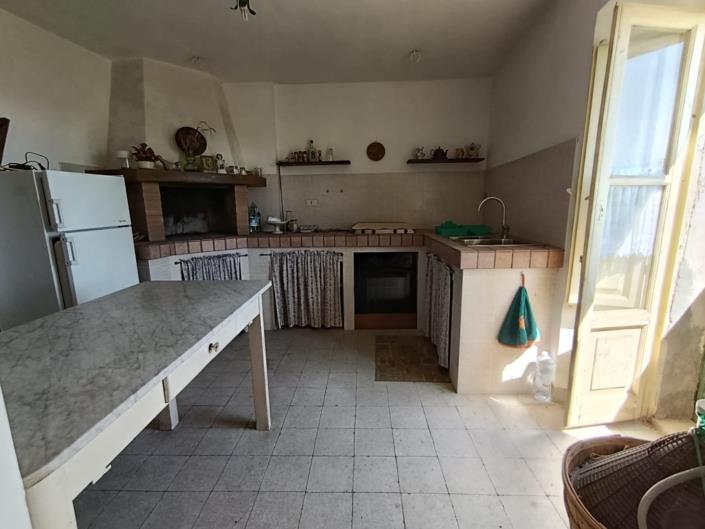 Image No.7-6 Bed Property for sale