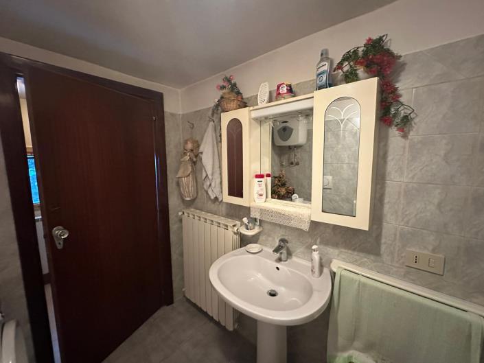 Image No.16-3 Bed Property for sale