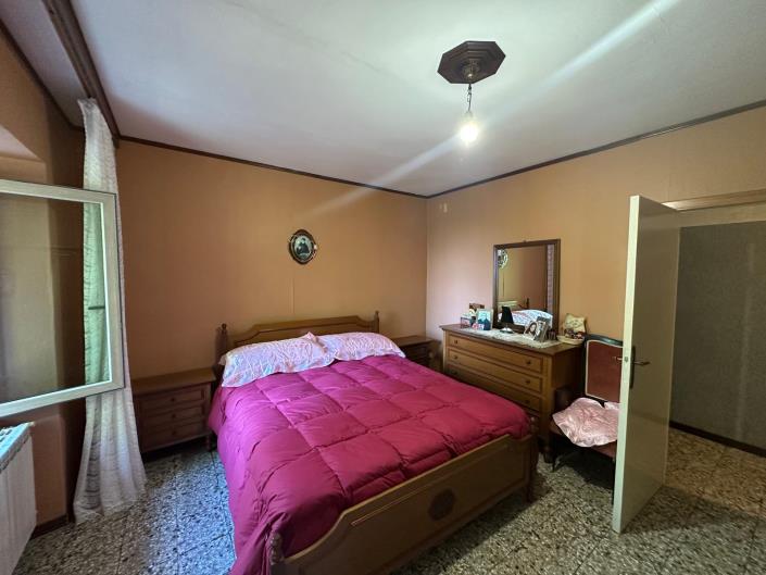 Image No.24-3 Bed Property for sale