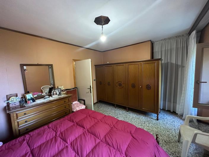 Image No.25-3 Bed Property for sale