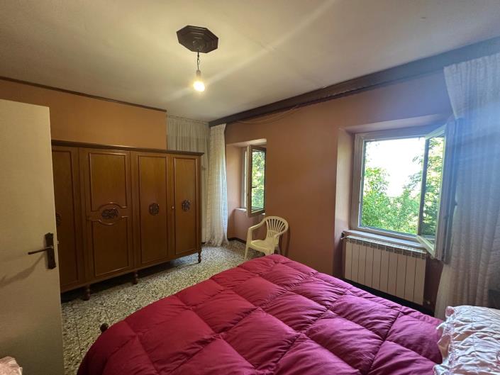Image No.26-3 Bed Property for sale