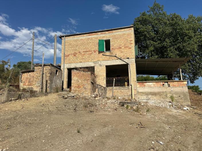 Image No.4-2 Bed House for sale