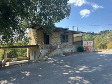 1 - Rosciano, House