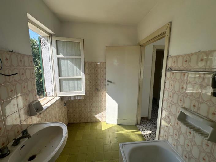 Image No.19-2 Bed House for sale