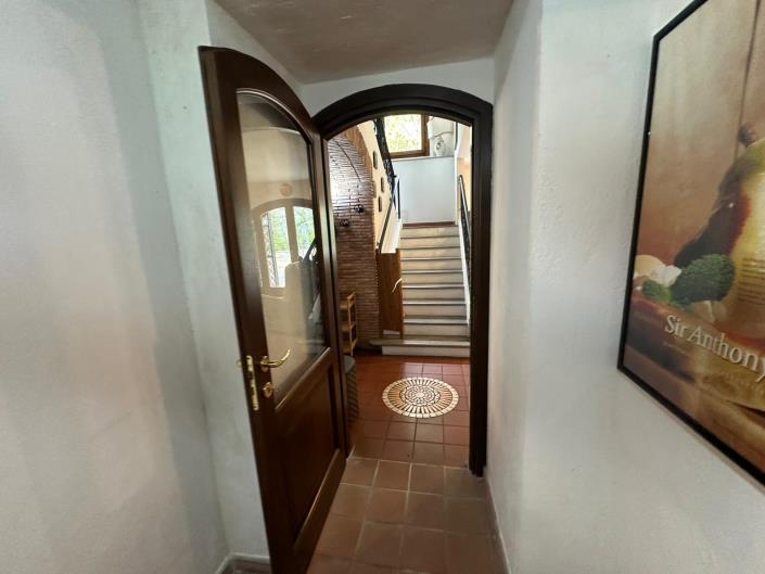Image No.27-4 Bed Property for sale