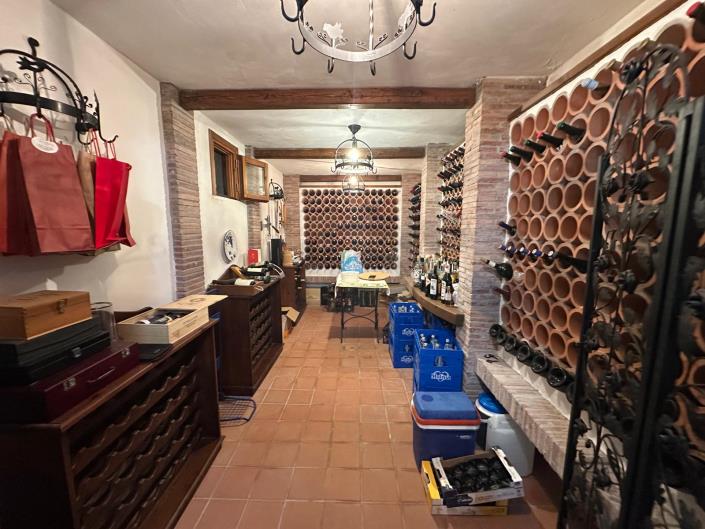 Image No.29-4 Bed Property for sale
