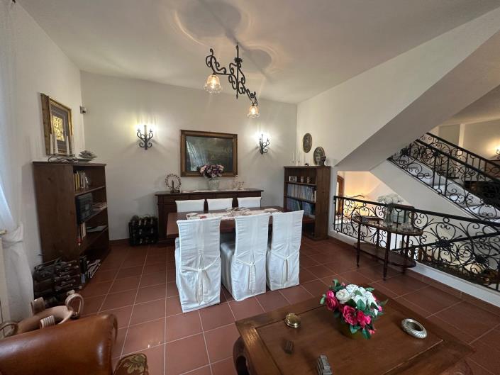 Image No.34-4 Bed Property for sale