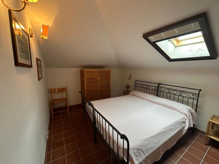 Image No.48-4 Bed Property for sale