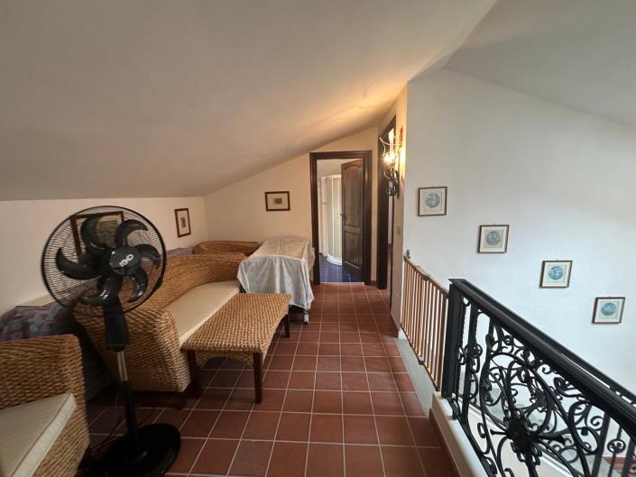 Image No.47-4 Bed Property for sale