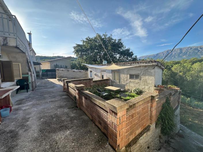 Image No.4-3 Bed Property for sale