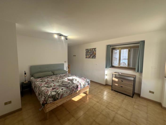 Image No.14-3 Bed Property for sale