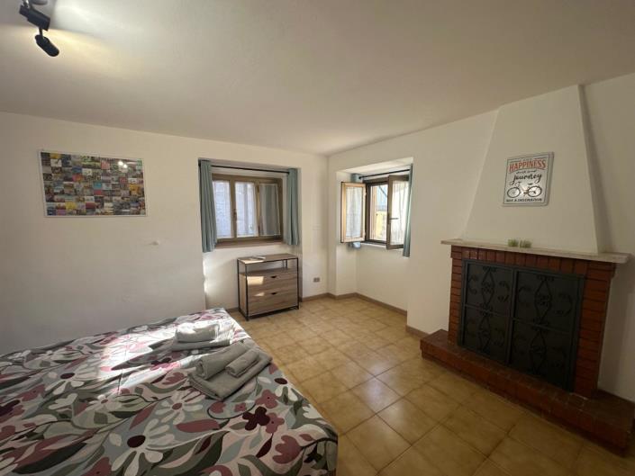 Image No.15-3 Bed Property for sale