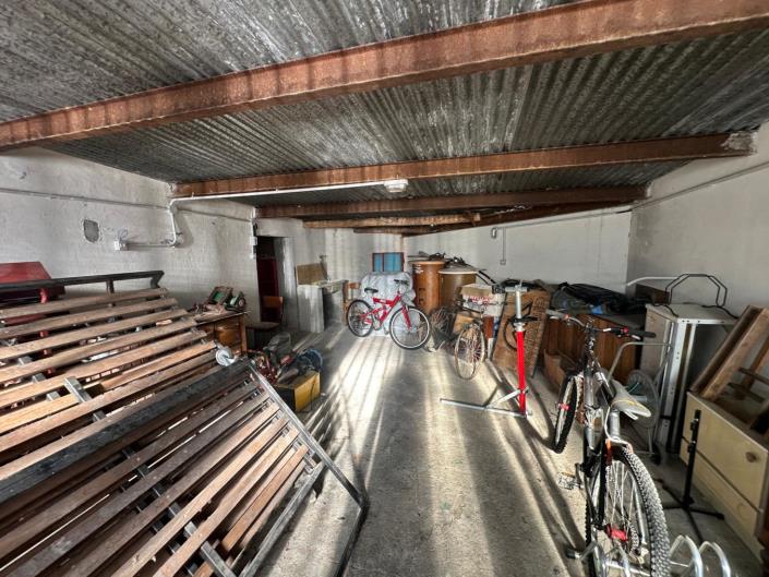Image No.29-3 Bed Property for sale