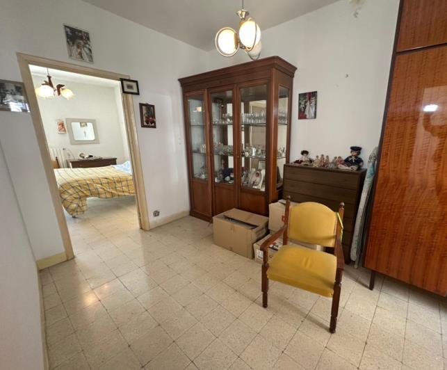 Image No.11-2 Bed Property for sale