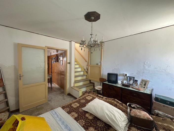 Image No.20-2 Bed Property for sale