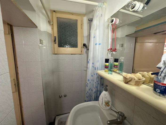 Image No.22-2 Bed Property for sale