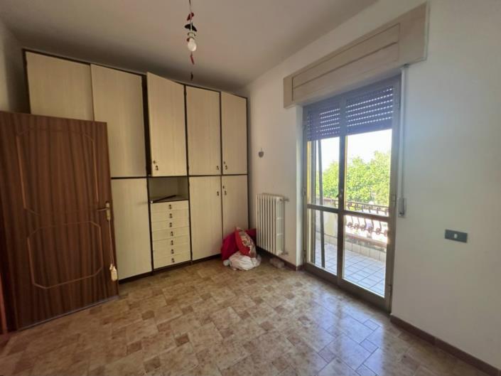 Image No.16-3 Bed Property for sale