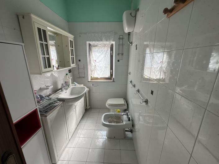 Image No.18-3 Bed Property for sale
