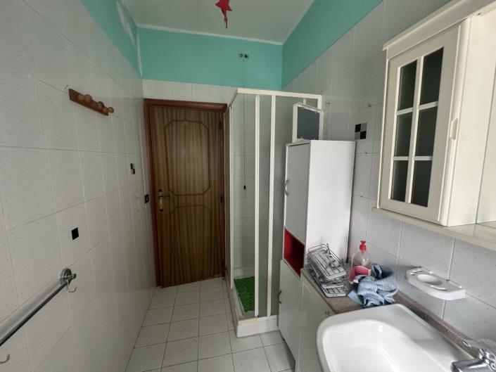 Image No.19-3 Bed Property for sale