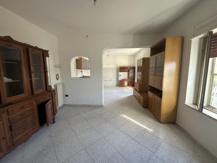 Image No.22-3 Bed Property for sale