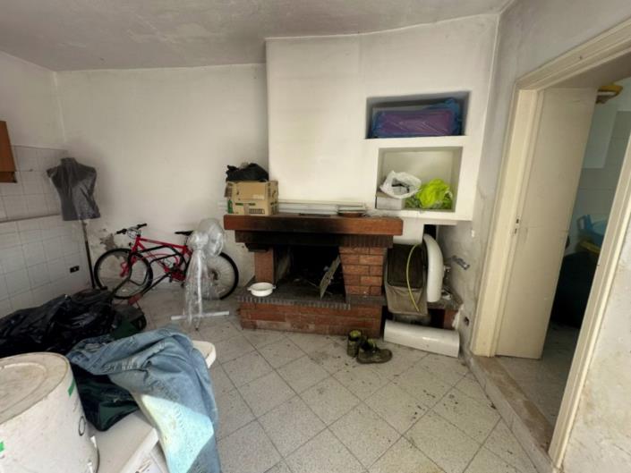 Image No.26-3 Bed Property for sale