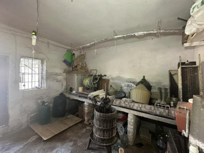 Image No.30-3 Bed Property for sale