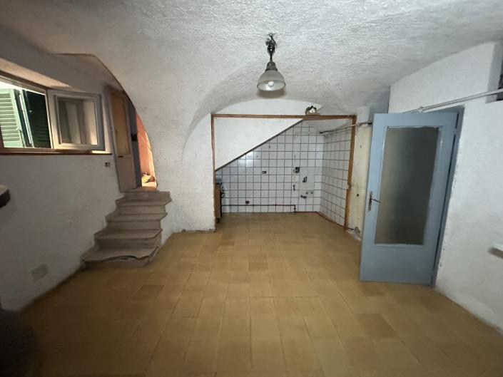 Image No.4-2 Bed Property for sale