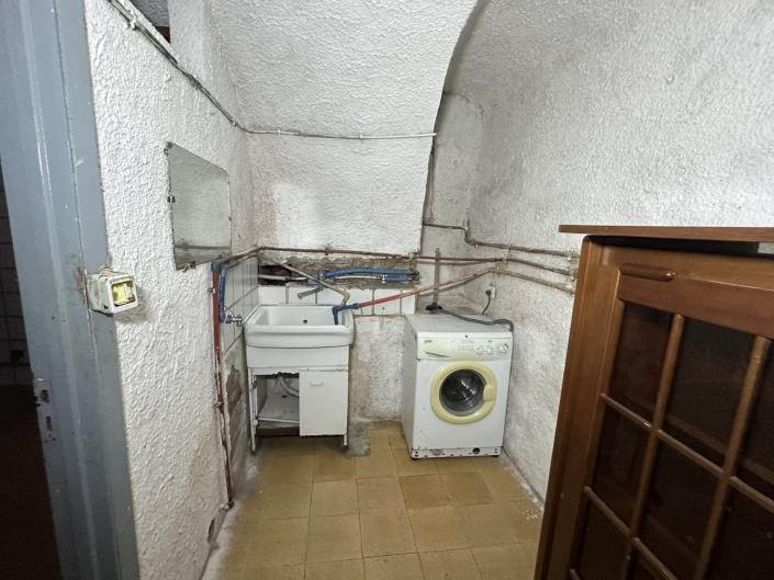 Image No.6-2 Bed Property for sale