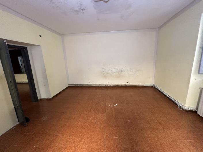 Image No.15-2 Bed Property for sale