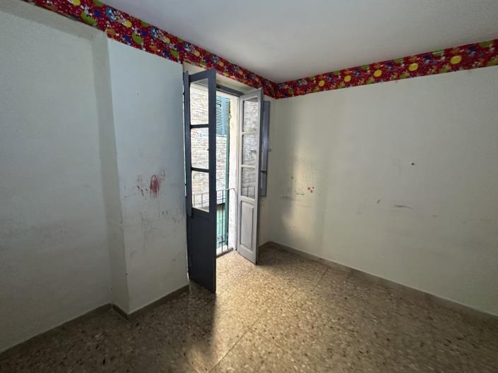 Image No.18-2 Bed Property for sale