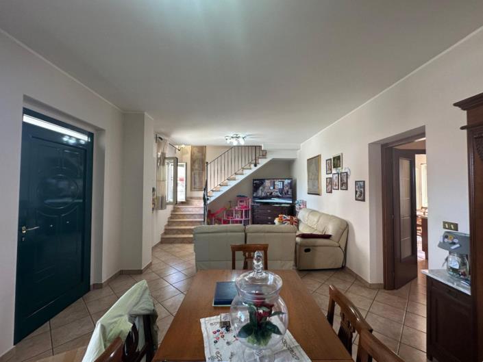 Image No.9-4 Bed Property for sale