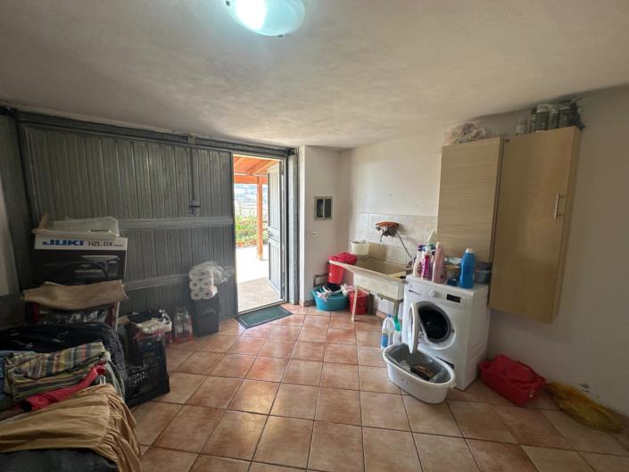 Image No.33-4 Bed Property for sale