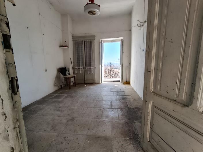Image No.8-2 Bed Property for sale