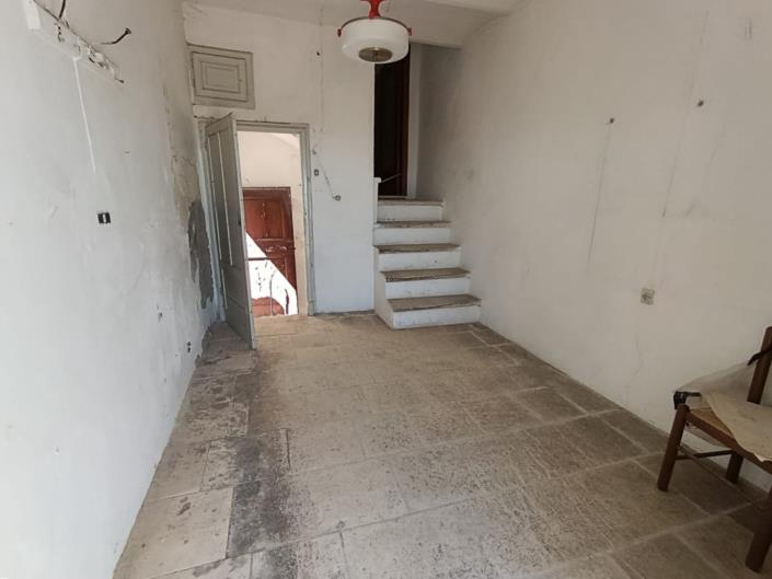 Image No.11-2 Bed Property for sale