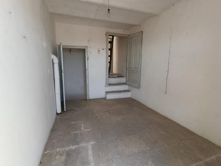 Image No.13-2 Bed Property for sale