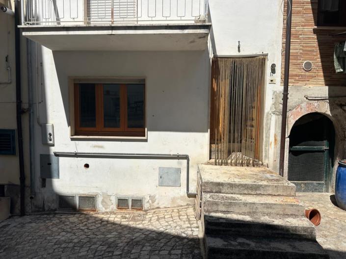 Image No.3-2 Bed House for sale