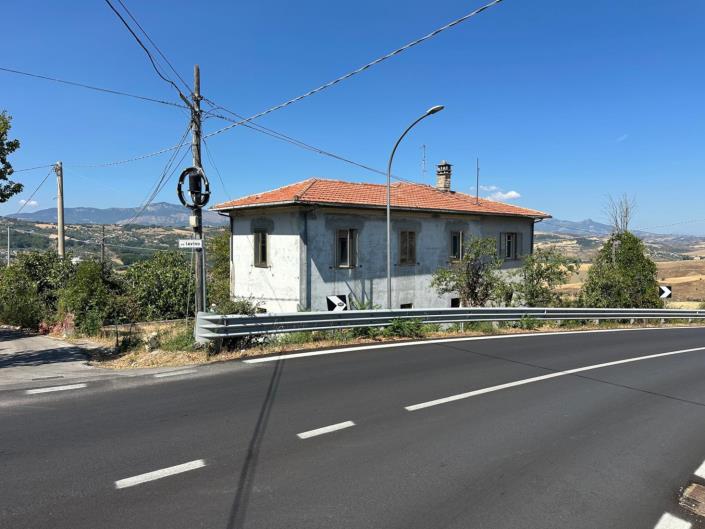 Image No.5-2 Bed Villa / Detached for sale