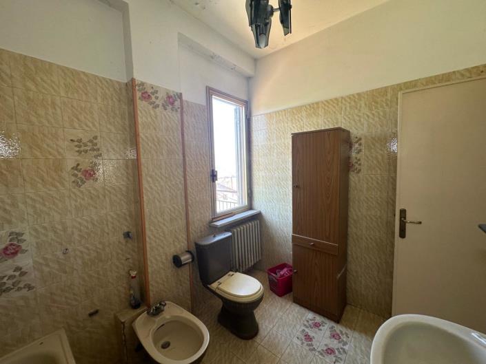 Image No.20-2 Bed Villa / Detached for sale