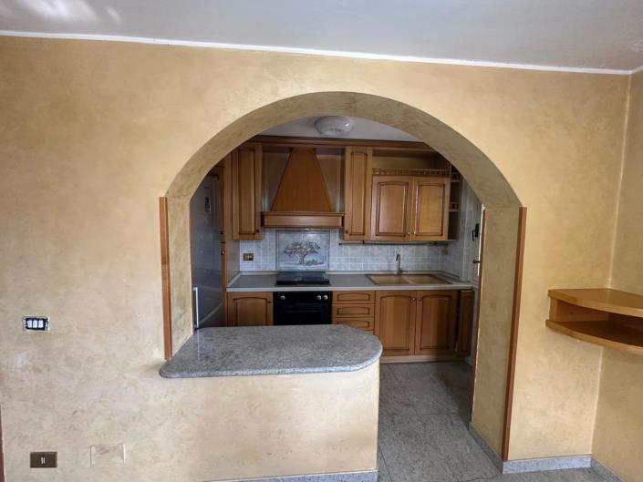 Image No.12-2 Bed Property for sale