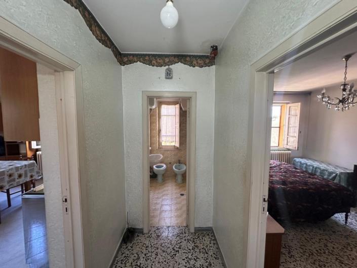 Image No.15-2 Bed Property for sale