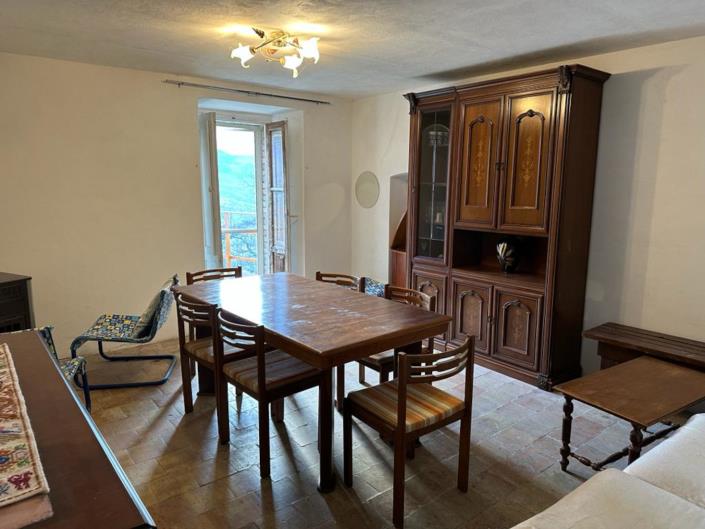 Image No.16-2 Bed Property for sale