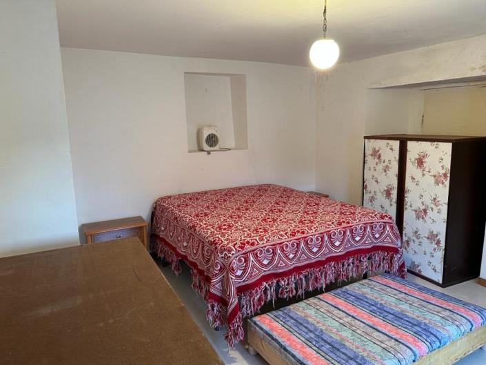 Image No.21-2 Bed Property for sale