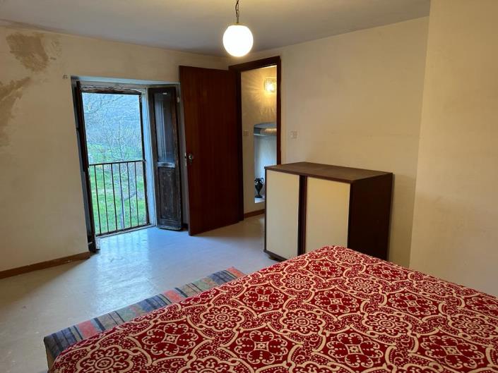 Image No.22-2 Bed Property for sale