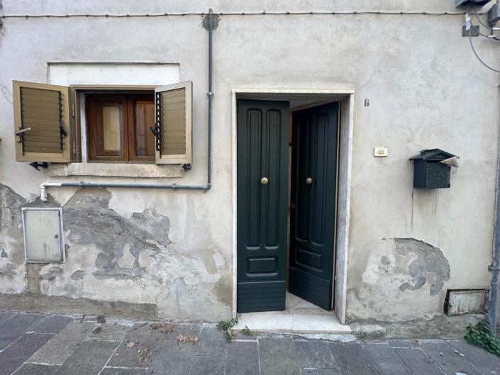 Image No.3-Propriété de 1 chambre à vendre