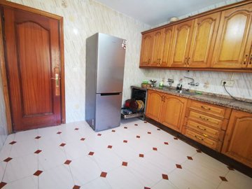 1048-village-house-for-sale-in-rio-bermuza-29