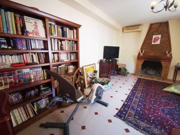 1048-village-house-for-sale-in-rio-bermuza-29