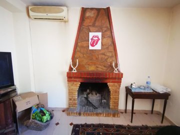 1048-village-house-for-sale-in-rio-bermuza-29