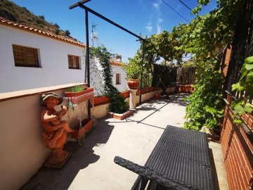 1048-village-house-for-sale-in-rio-bermuza-29