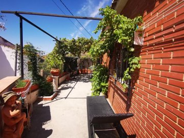 1048-village-house-for-sale-in-rio-bermuza-29